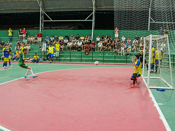 Várzea Alegre vence Alto Santo por 5 a 3 e avança no Cearense de Futsal