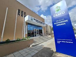 Sem licitação, Crato firma contrato de R$ 1,6 milhão com escritório de Várzea Alegre — caso semelhante já gerou ação do MP no município de origem